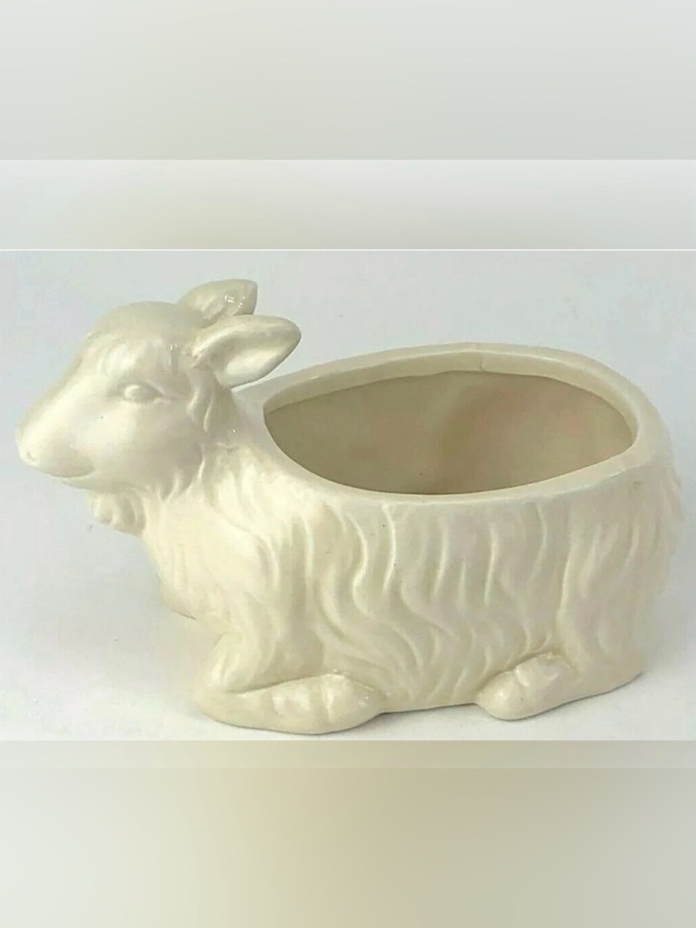 Beekman 1802 Ceramic Goat Milk Soap / Trinket Dish / votive holder.